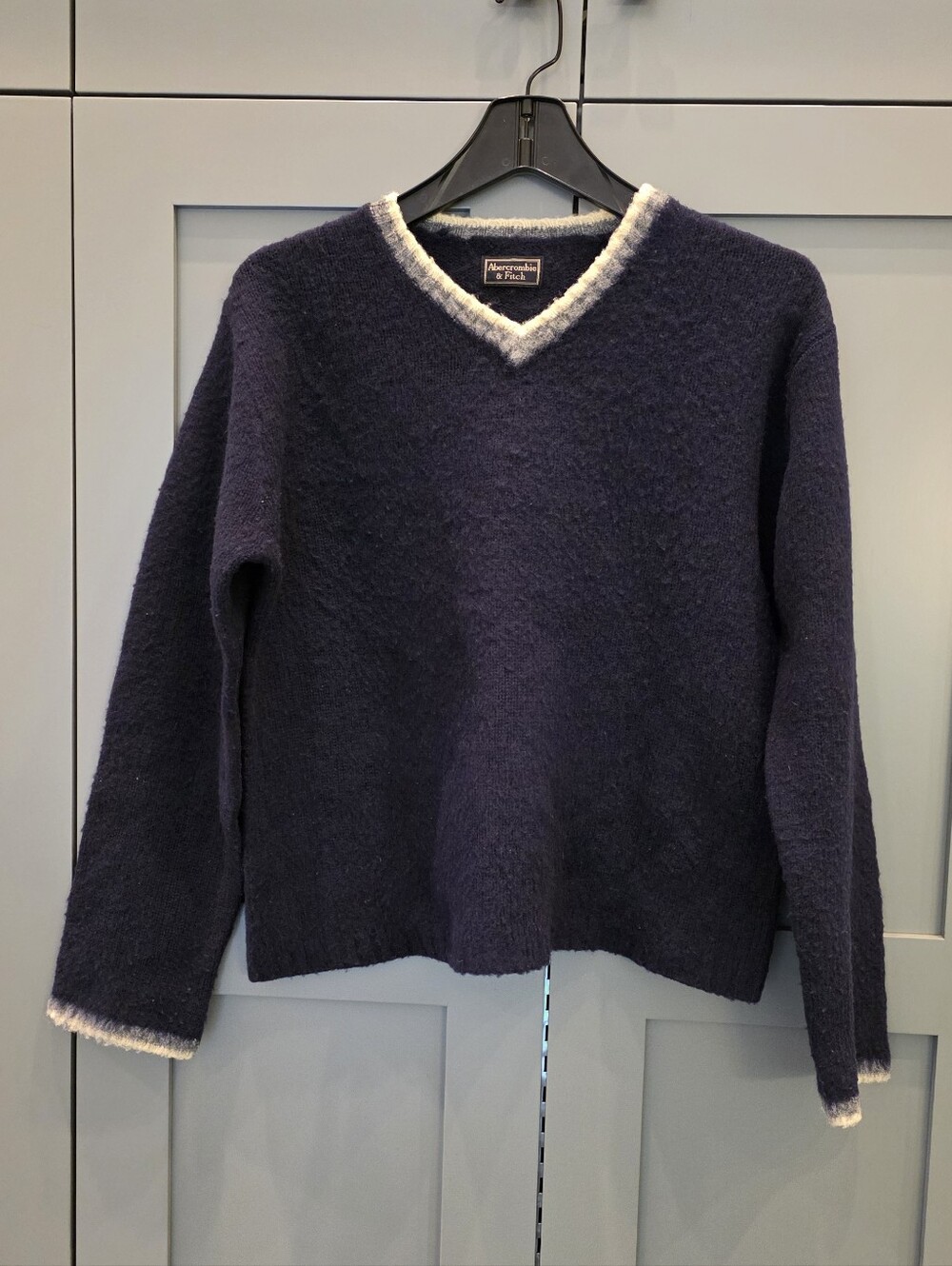 Vintage 90s Abercrombie & Fitch Women's Size L Wool V-Neck Sweater Blue Preppy